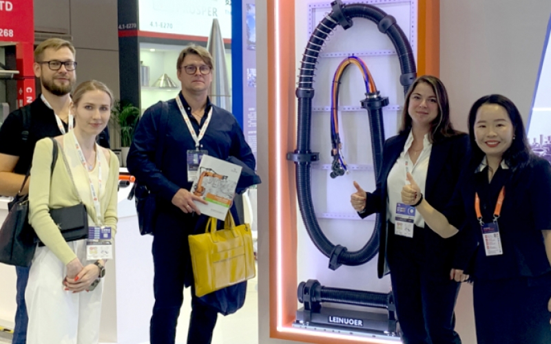 金莎9001zz以诚为本电气携创新机器人管线包 闪耀2024工业博览会